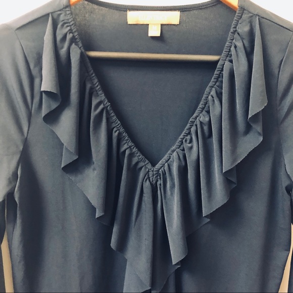 🛍Ellen Tracey navy blue ruffle front blouse EUC!! - Picture 3 of 5